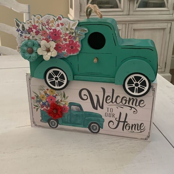 Truck Birdhouse Bundle. New with  tags - Picture 1 of 4